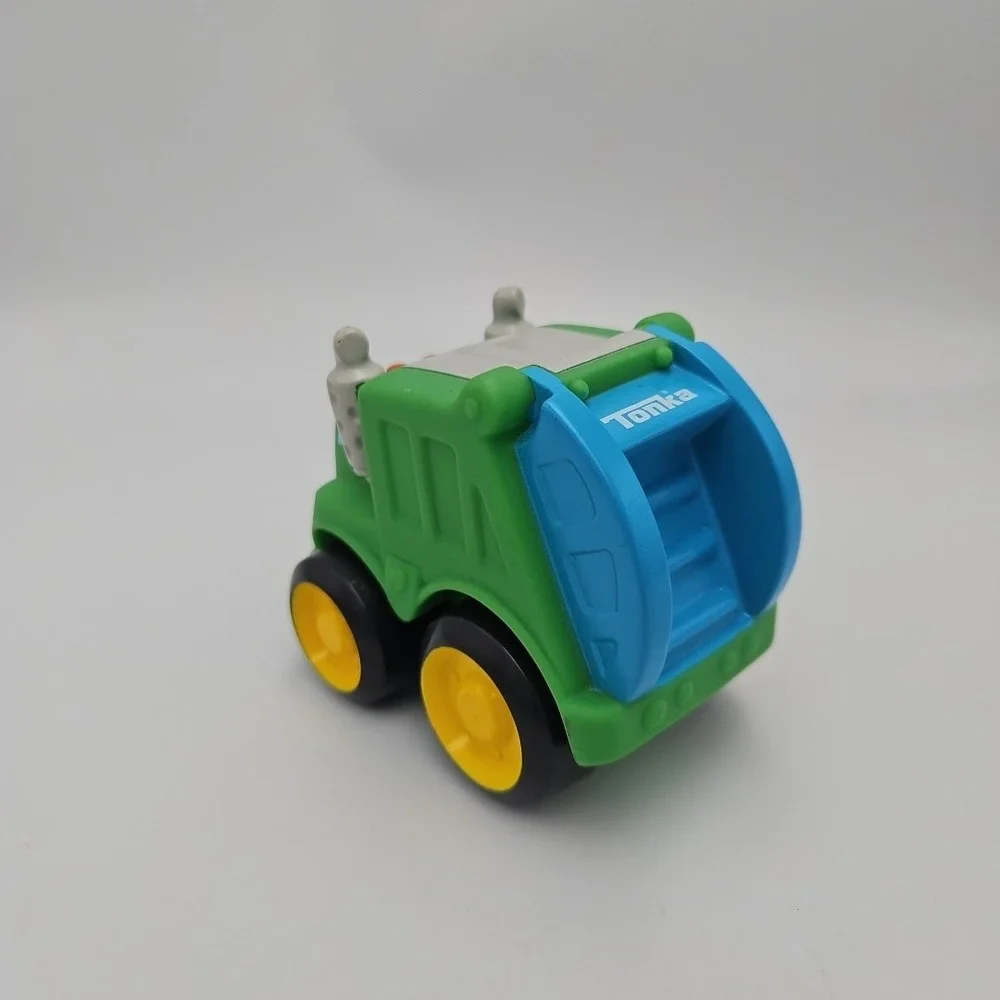 Tonka Chuck &‎ Friends Rowdy the Garbage Truck Carrier Hasbro